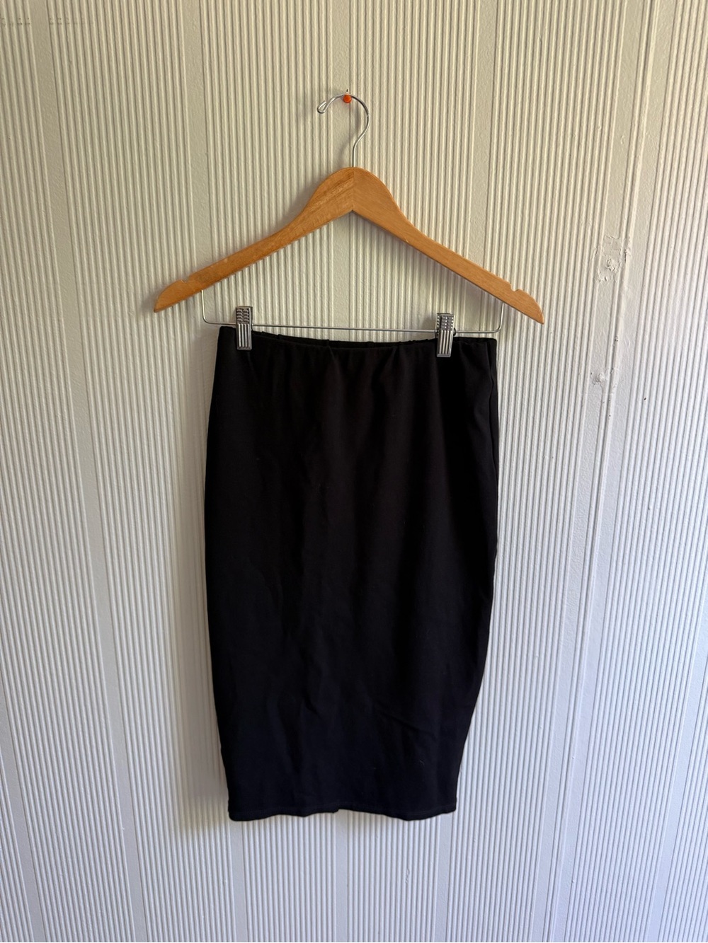 FashionNova Classic Black Pencil Skirt